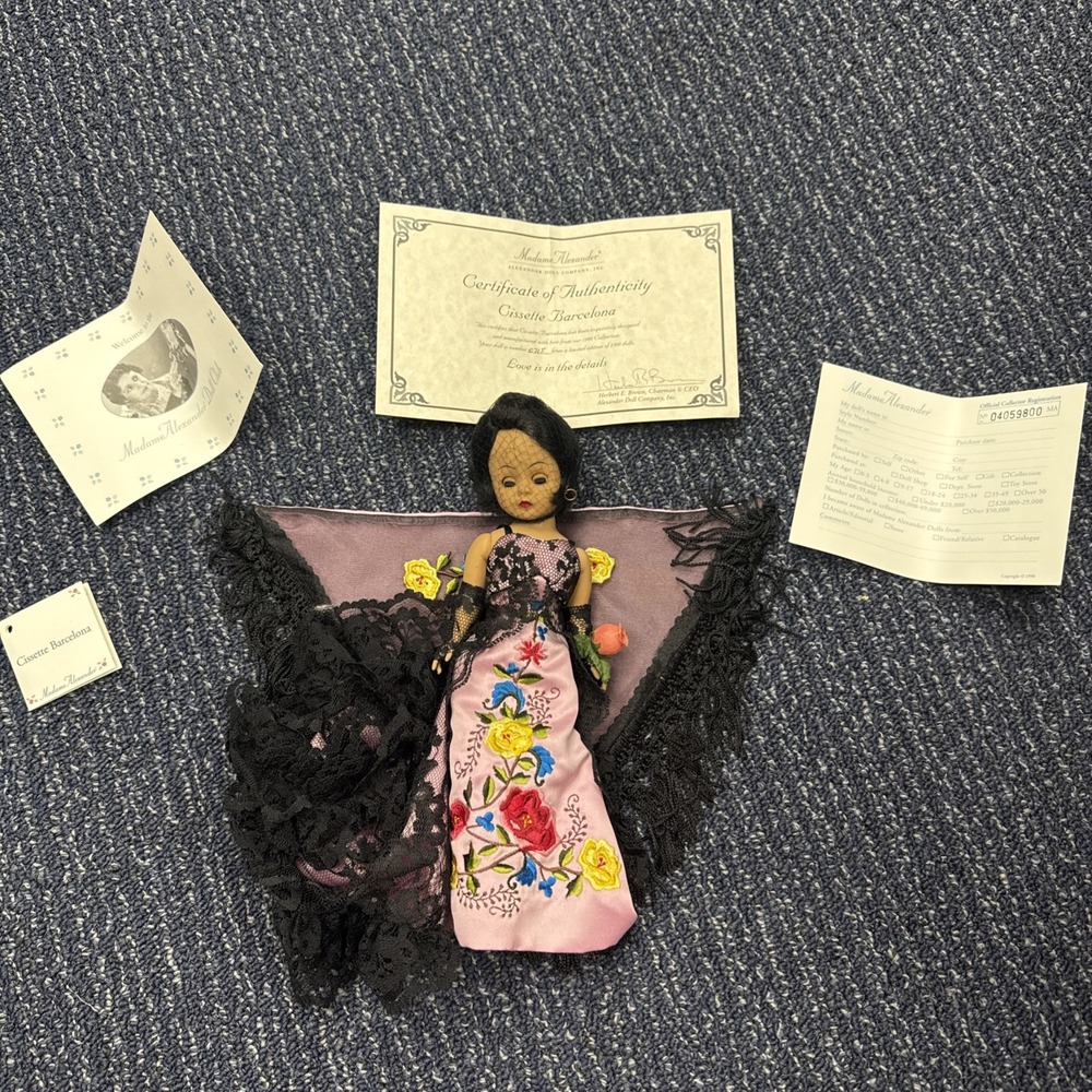 Madame Alexander 10'Cissy Barcelona Black African American Doll  (#715 Of 2500.)